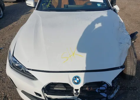 2023 BMW I4 Edrive35 z USA, uszkodzony, nr VIN WBY43AW02PFP93409